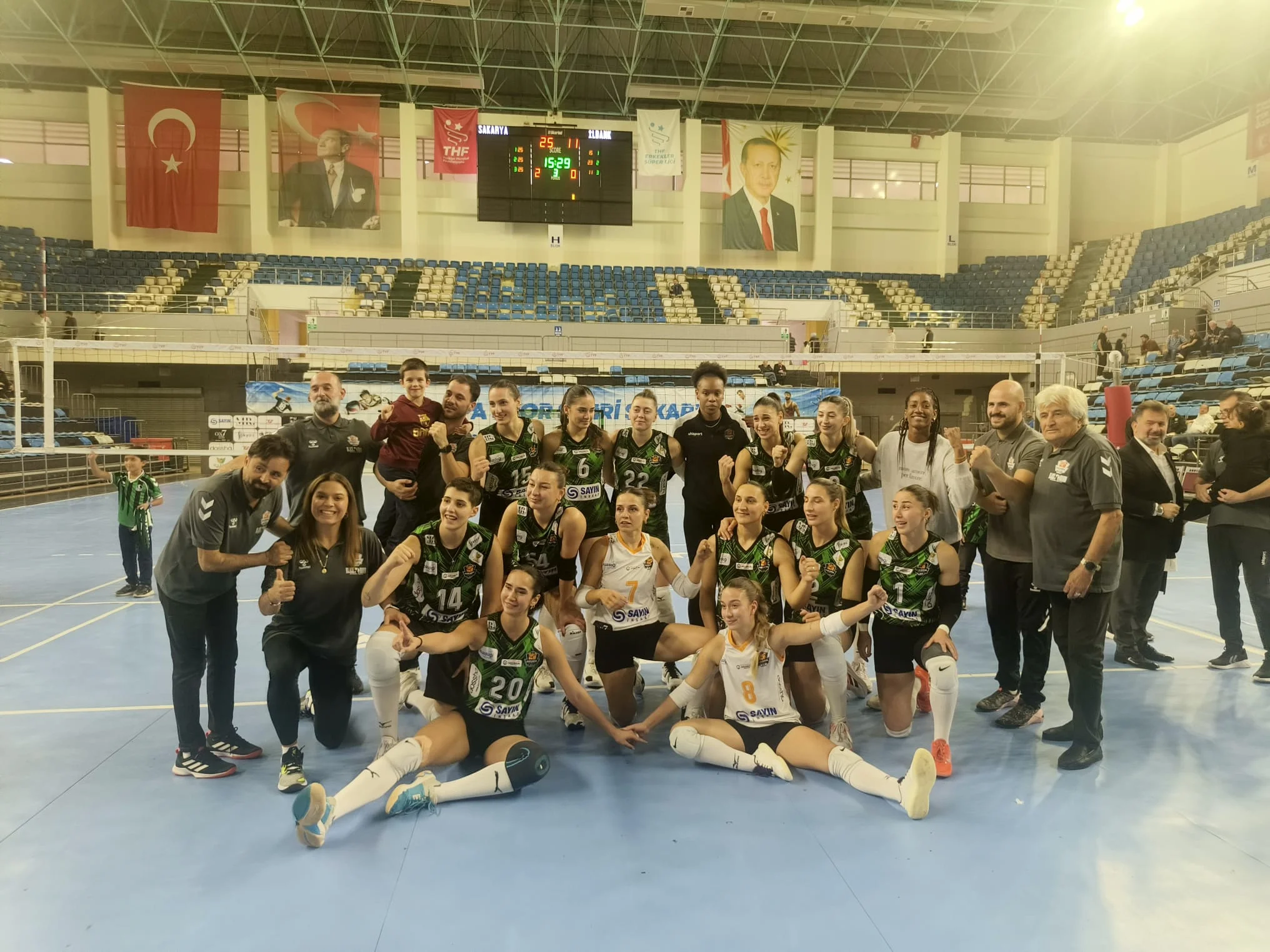 SULTANLAR ZİRVE AŞKINA 6’DA 6! 