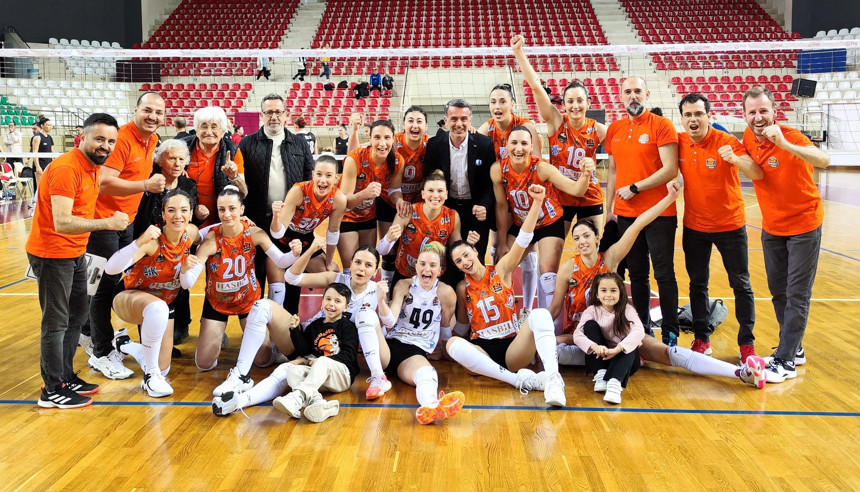 Yarı Finale galibiyet ile başladık