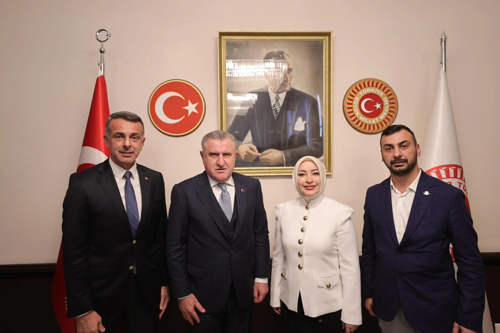 Gençlik ve Spor Bakanı Osman Aşkın Bak’a Ziyaret